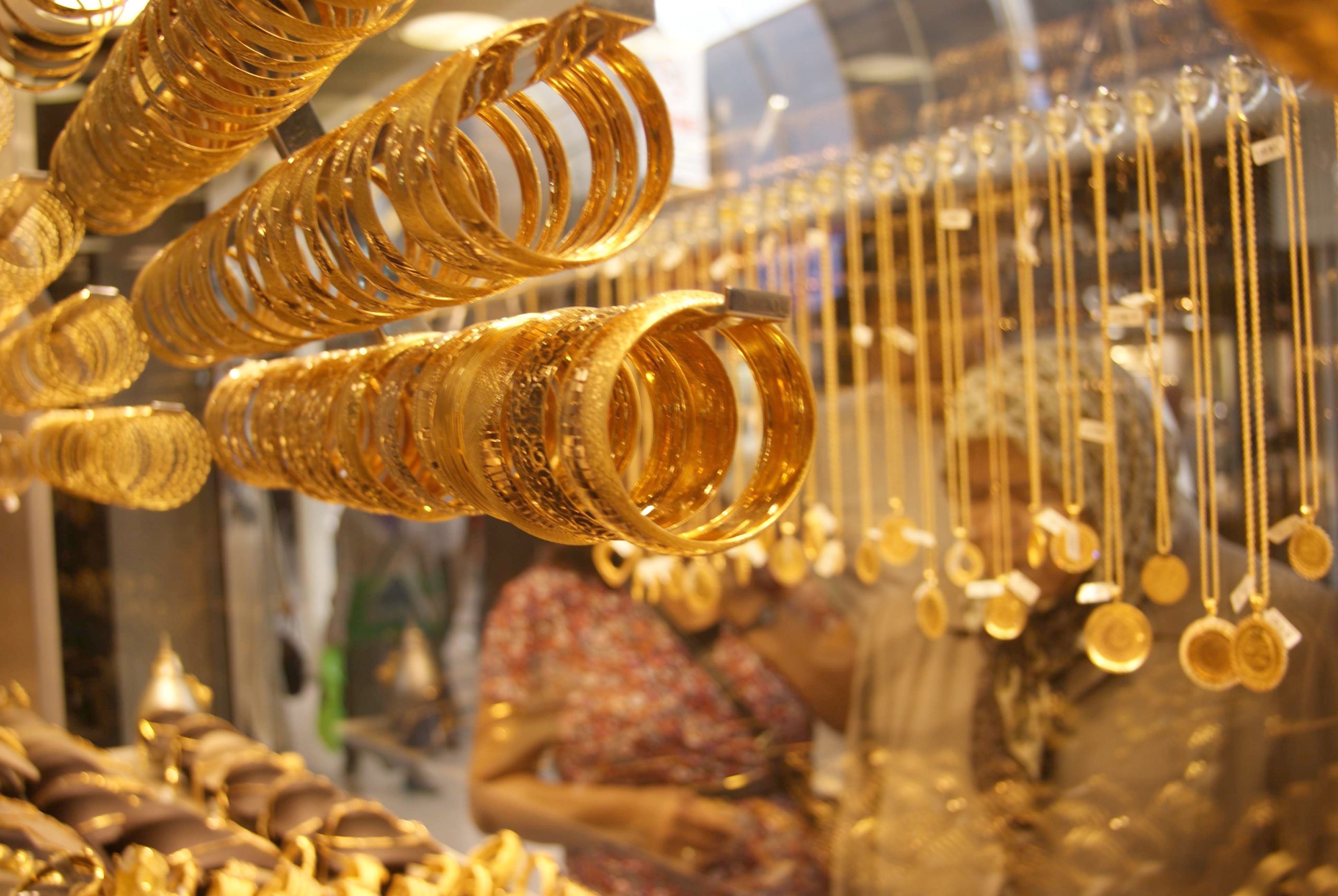 أسعار الذهب في السعودية بعد هبوط الثمن عالميا