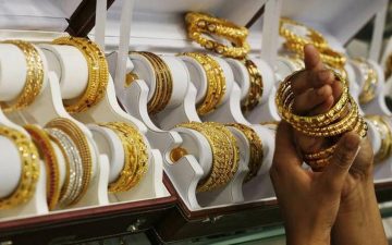 أسعار الذهب في السعودية ترتفع رغم استقرار ثمن الأوقية عالميا