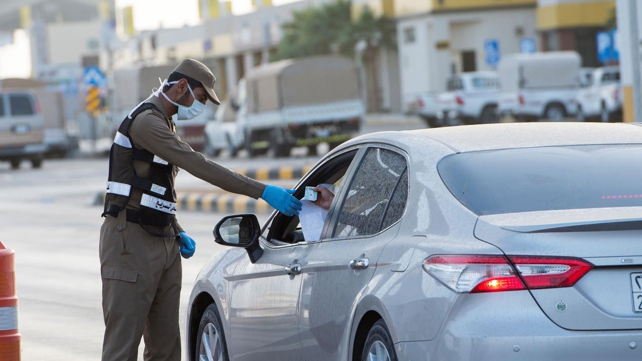 شروط تجديد رخصة السير في السعودية 1442 والرسوم المطلوبة