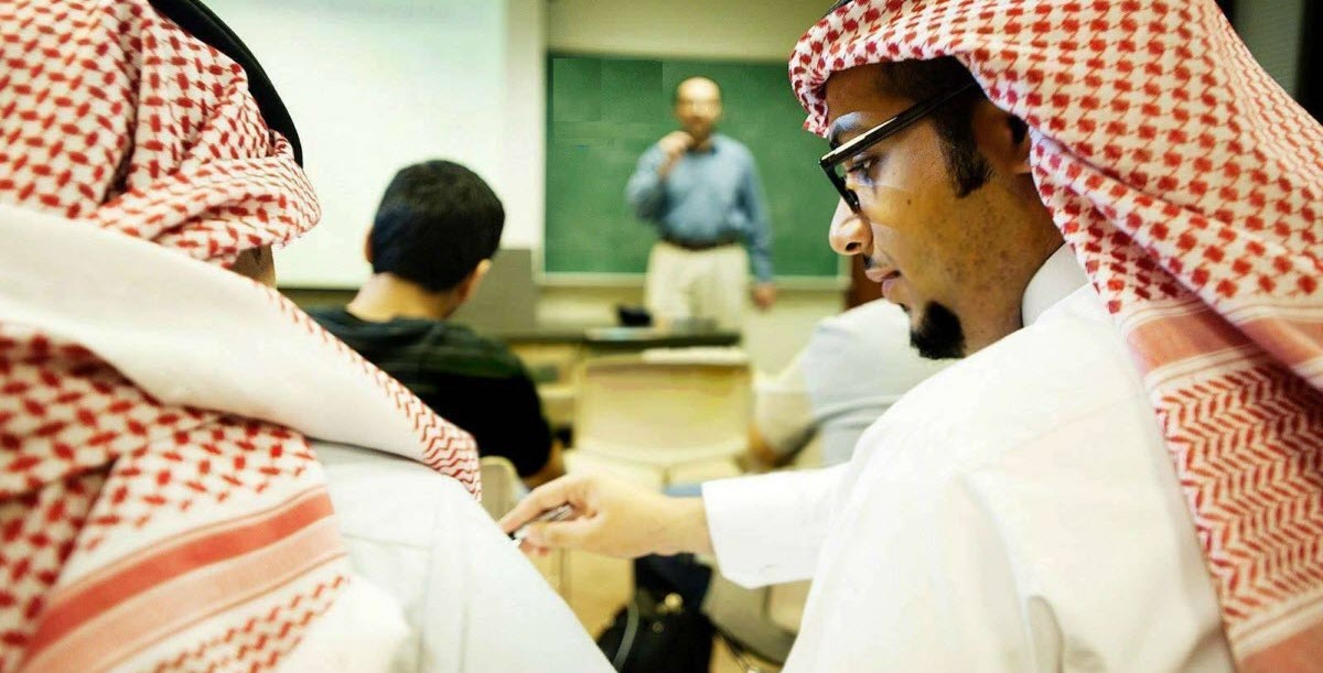 راتب أعضاء هيئة التدريس من غير السعوديين 2022