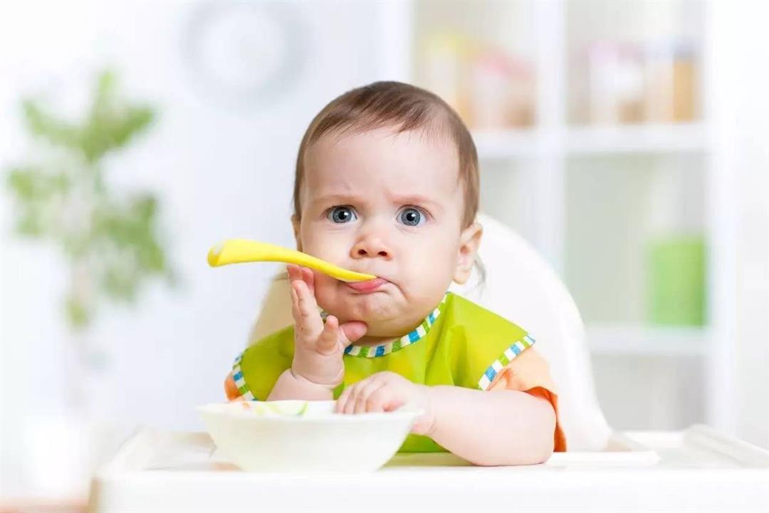 6 أغذية محظورة على الرضيع بالسنة الأولى