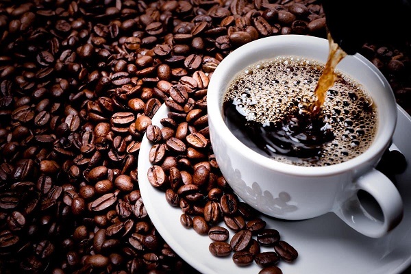 أخصائية تغذية تكشف عن الفئات الممنوعة من تناول القهوة
