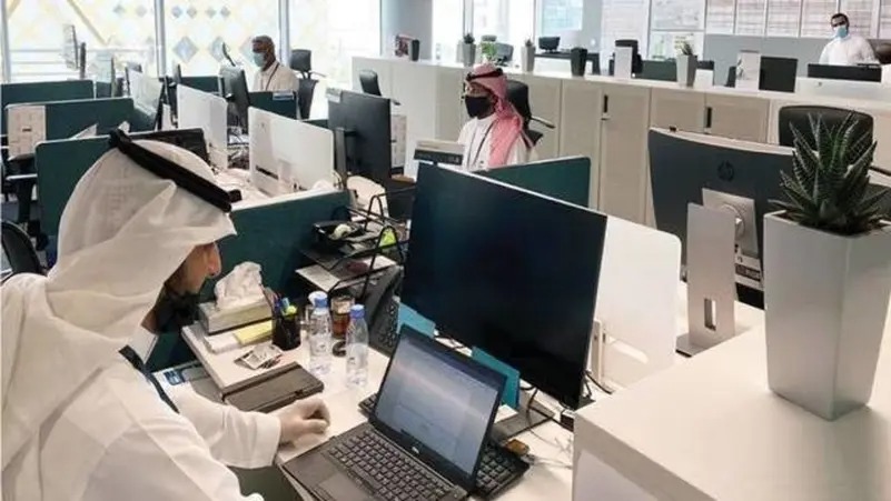 الموارد البشرية تكشف إمكانية تمديد الإجازة الأسبوعية بالسعودية ل3 أيام