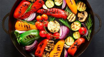 صحية أكثر.. 6 خضروات يفضل تناولها بعد الطهي