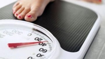 هل زيادة الوزن بعد الشتاء مرتبطة بعدم الحركة؟.. اختصاصي يوضح